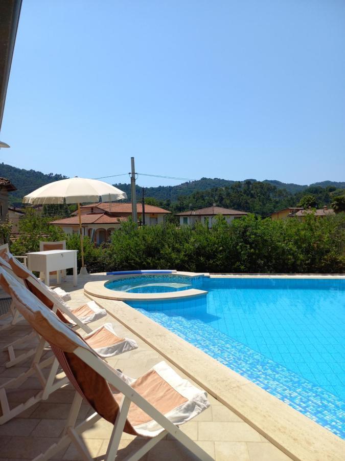 Villa Ester Camaiore Luaran gambar