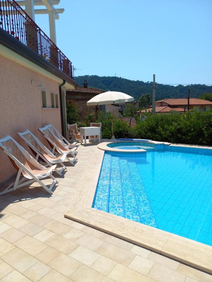 Villa Ester Camaiore Luaran gambar