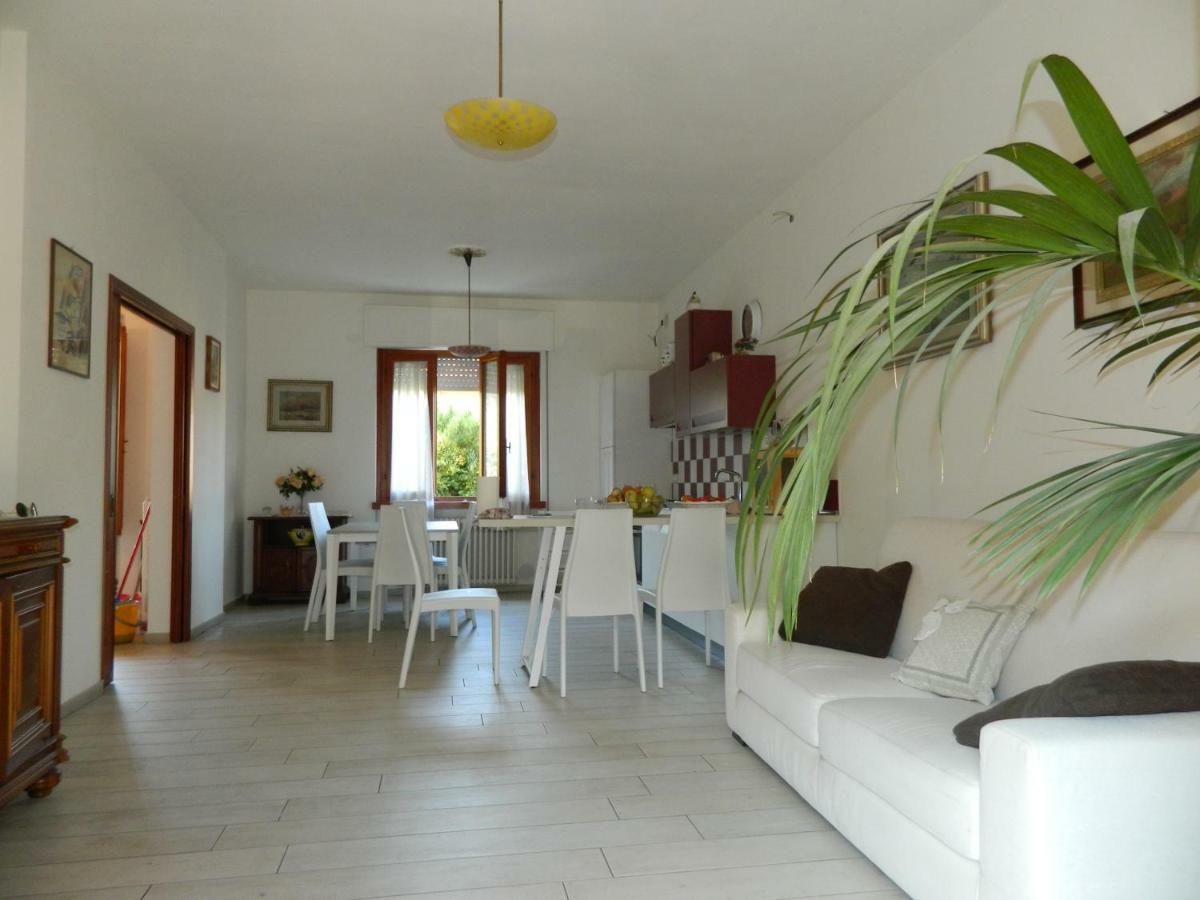 Villa Ester Camaiore Luaran gambar